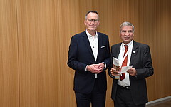 Ulrich Klaus erhält Sport-Obelisken